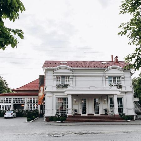 Hotel Aristocrat Tsjernivtsi Eksteriør bilde