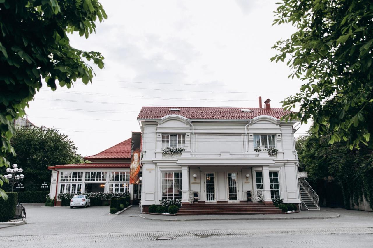 Hotel Aristocrat Tsjernivtsi Eksteriør bilde