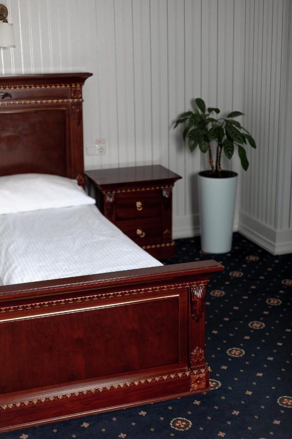 Hotel Aristocrat Tsjernivtsi Eksteriør bilde
